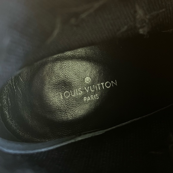 Louis Vuitton Silhouette Ankle Boot. Size 39 (fits size 8) - Picture 9 of 10